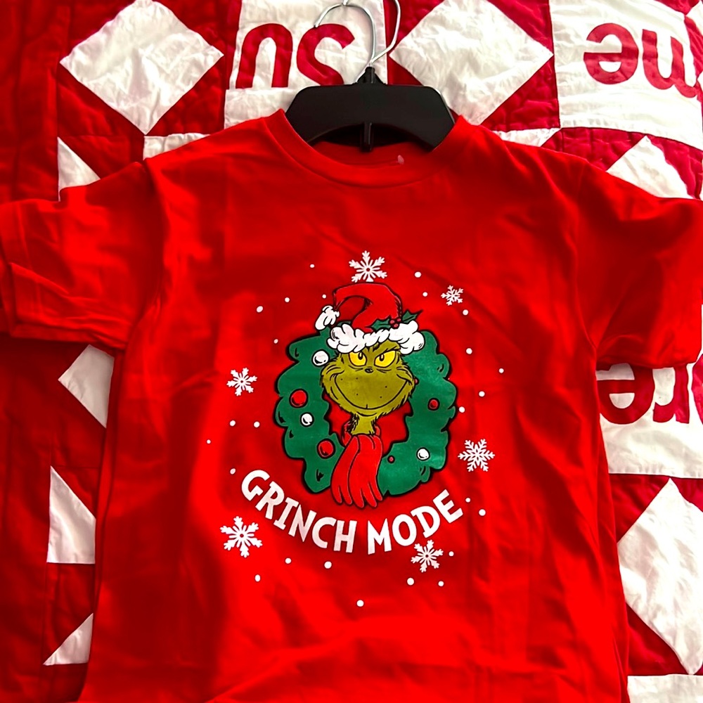 Size 4 brand new grinch Christmas shirt